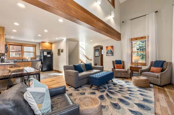 High Street Chalet B - Image 5
